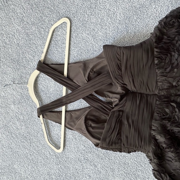 Black formal dress - Picture 2 of 7